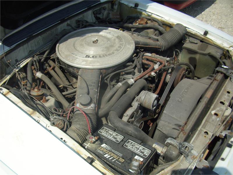 1985 Ford Mustang Throttle Body Injected 302 Engine E087U